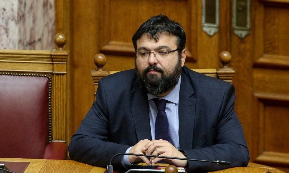 Βασιλειάδης: "Δεν θα βοηθήσει σε τίποτα αν ομφαλοσκοπούμε κοιτάζοντας προς τα πίσω"- Μίλησε σχετικά με τις αποχωρήσεις από τον ΣΥΡΙΖΑ